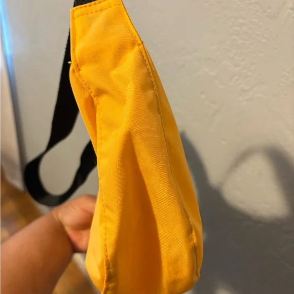 BAGGU small nylon crescent bag in mango - Picture 4 of 6